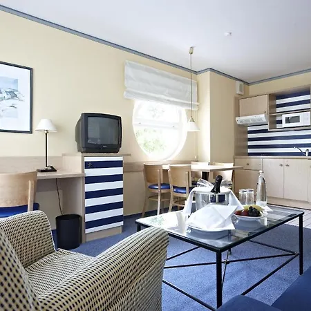 Aparthotel Zingst 3*