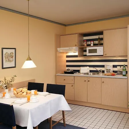 Aparthotel Zingst 3* זינקסט